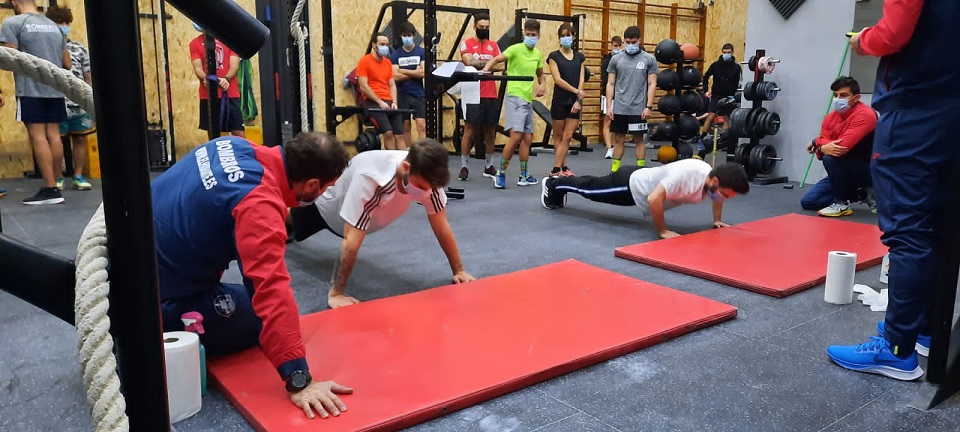 Área de gimnasio para preparación física